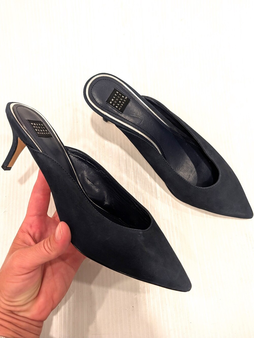 WHITE HOUSE BLACK MARKET Emersyn Navy Suede Pointed-Toe Mule Heels Size 9